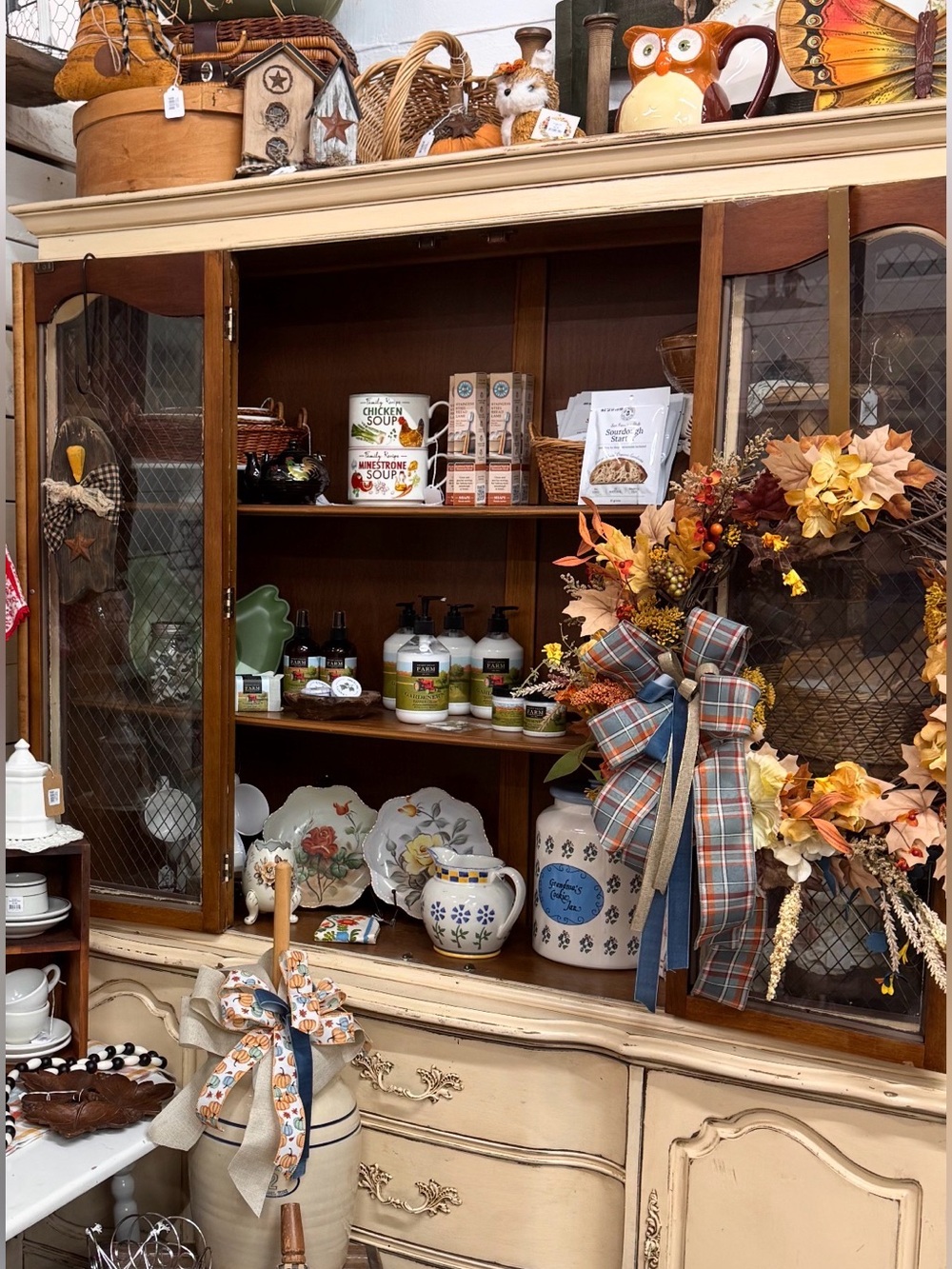Antique Cream Hutch Cabinet Beautiful Drawer AD PURPOSE LOCAL PICKUP FINAL SALE - Picture 1 of 6